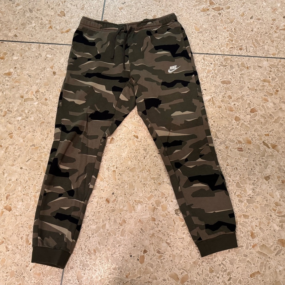Nike Mens Camouflage Joggers - Medium